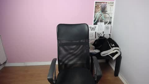 Snapshot of viktoria_lovely chatting on 10, 2, 2025 viktoria_lovely online show from 10, 2, 2025