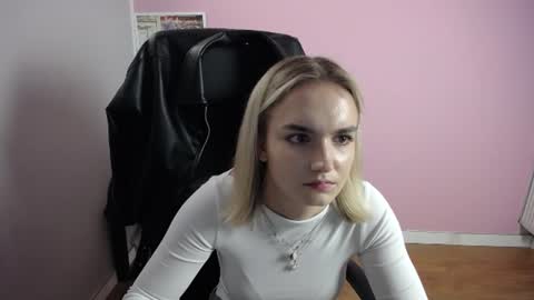 viktoria_lovely online show from 12, 6, 2026