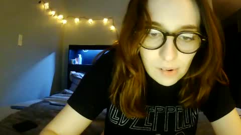 Snapshot of vileshawtyy chatting on 5, 7, 2026 Vileshawtyy online show from 5, 7, 2026