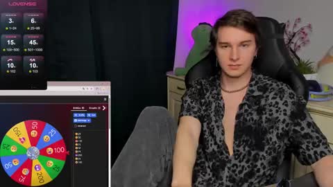 Vincent Strong online show from 8, 11, 2025