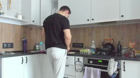 Vincent.  uncut 18cm online show from 15, 1, 2025