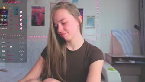 Snapshot of viola_star_ chatting on 23, 6, 2026 Your Vi online show from 23, 6, 2026