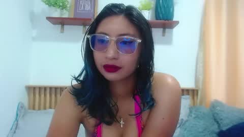 Snapshot of violet_2003 chatting on 23, 5, 2026 V I O L E T online show from 23, 5, 2026