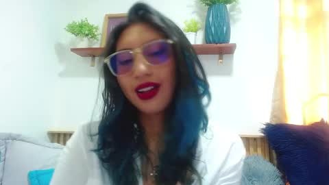 Snapshot of violet_2003 chatting on 28, 5, 2026 V I O L E T online show from 28, 5, 2026