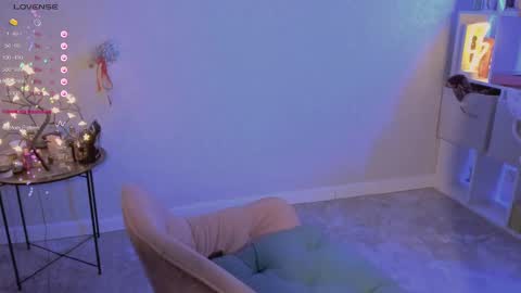 Snapshot of violet____h chatting on 7, 3, 2025 violet____h online show from 7, 3, 2025