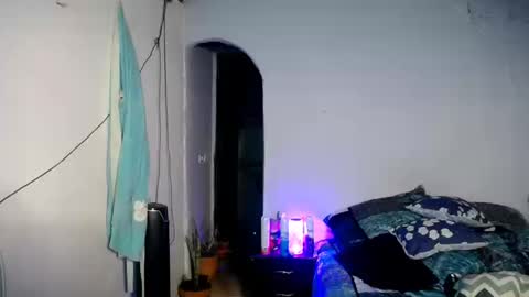 violet_hyuga online show from 20, 9, 2025