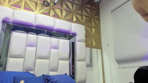 violet_milleer online show from 5, 1, 2026