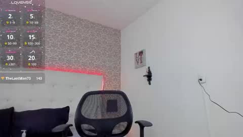 Snapshot of violet_moon20 chatting on 10, 6, 2026 Violet online show from 10, 6, 2026