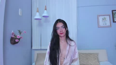 violet_moonligth online show from 8, 6, 2026