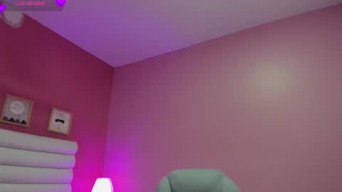 violet_sinclair online show from 23, 6, 2026
