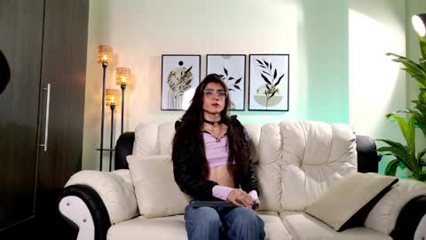 Violeta online show from 6, 4, 2026