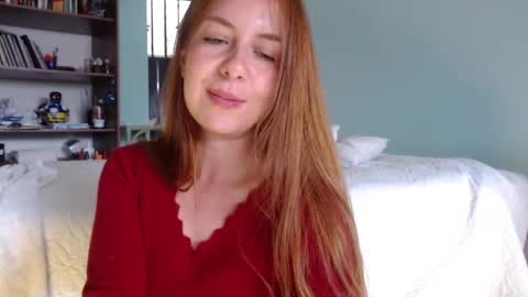 Snapshot of violeta_peter69 chatting on 3, 10, 2025 Violeta Peter online show from 3, 10, 2025