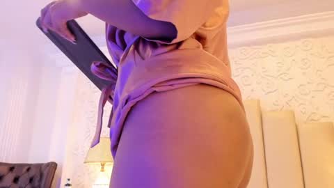 Snapshot of violetahills_ chatting on 17, 7, 2026 Violeta online show from 17, 7, 2026