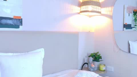 Violet online show from 16, 4, 2026