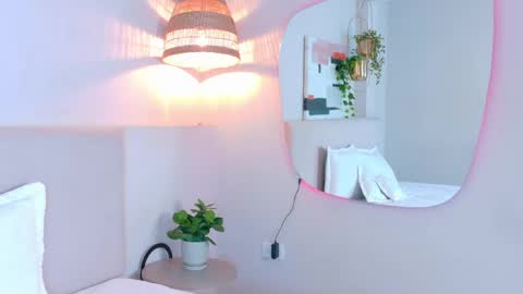 Violet online show from 4, 6, 2026