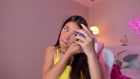 Violeth Hill online show from 30, 1, 2025