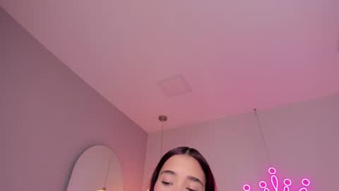 Violeth Hill online show from 7, 2, 2025