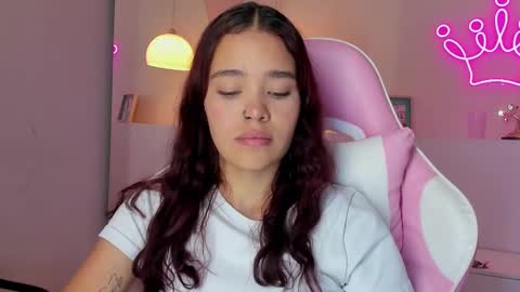 Violeth Hill online show from 8, 3, 2025