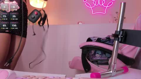 Violeth Hill online show from 28, 9, 2025