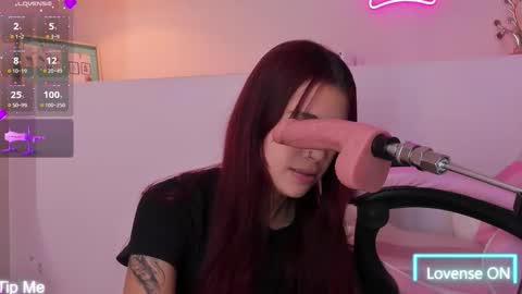 Violeth Hill online show from 15, 11, 2025