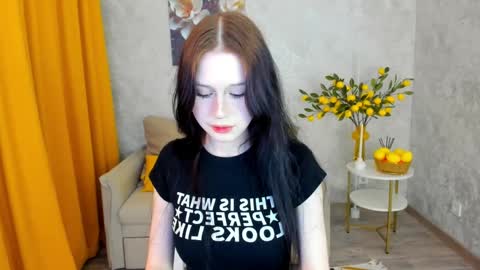 violetharmee online show from 7, 4, 2026
