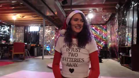 Violet Hooper online show from 2, 12, 2024