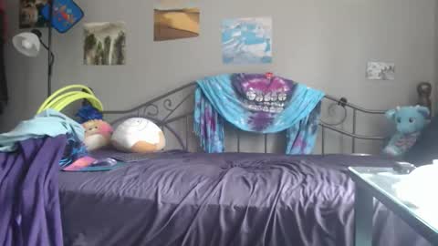 Violet Hooper online show from 16, 3, 2026