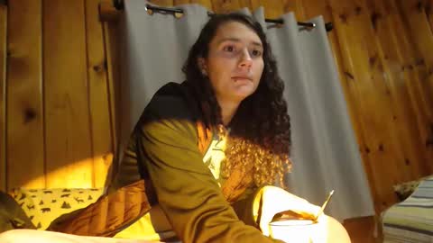 Violet Hooper online show from 31, 3, 2026