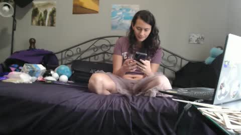 Violet Hooper online show from 10, 4, 2026