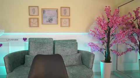 violetjonesx online show from 4, 6, 2026
