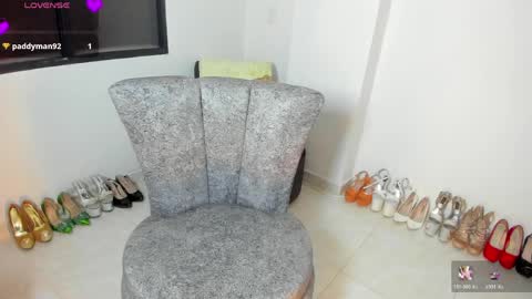 VIOLETA MONTANA online show from 6, 4, 2026