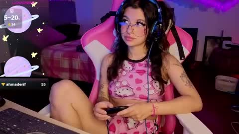 Snapshot of violetqs chatting on 18, 4, 2026 online show from 18, 4, 2026