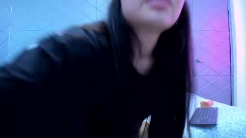 Violet Rousse online show from 4, 2, 2025