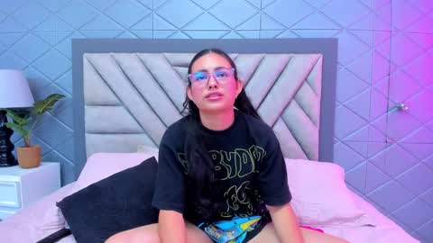 Violet Rousse online show from 10, 2, 2025