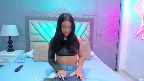 Violet Rousse online show from 23, 9, 2025