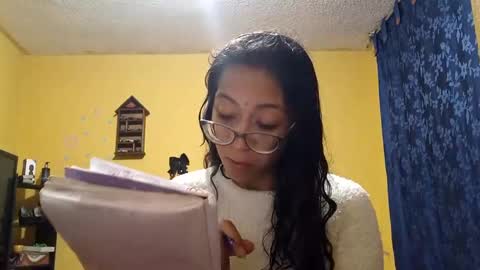 Snapshot of violetsexhot999 chatting on 7, 10, 2025 Violet777  online show from 7, 10, 2025
