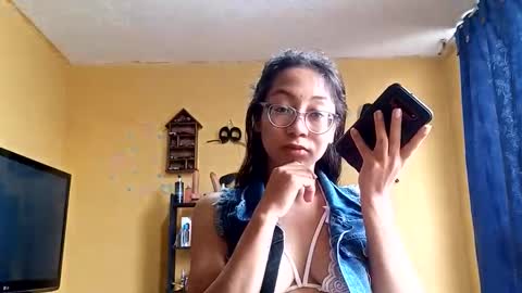 Snapshot of violetsexhot999 chatting on 25, 10, 2025 Violet777  online show from 25, 10, 2025