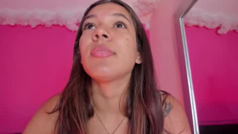 violett_24_ online show from 6, 3, 2025