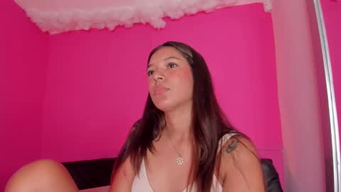 violett_24_ online show from 6, 3, 2025