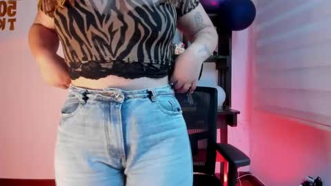 Snapshot of violett_red chatting on 6, 6, 2026 Violeta online show from 6, 6, 2026