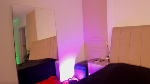 Snapshot of violetta_bold chatting on 5, 5, 2026 violetta_bold online show from 5, 5, 2026