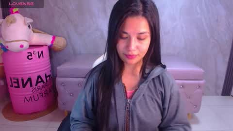 Violetta  online show from 18, 12, 2025