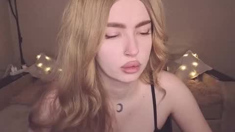 ViolettaOtis online show from 12, 1, 2026