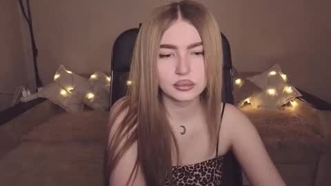 ViolettaOtis online show from 13, 1, 2026