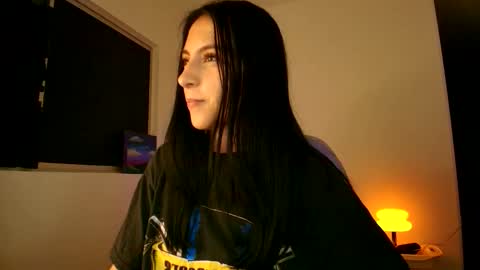 Violetta....Follow me in Twitter... online show from 15, 12, 2025