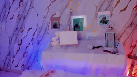 Violett Castel online show from 11, 2, 2025