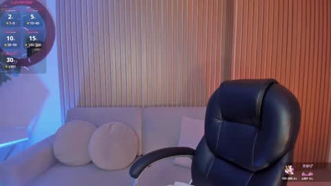 Violett Castel online show from 6, 3, 2025