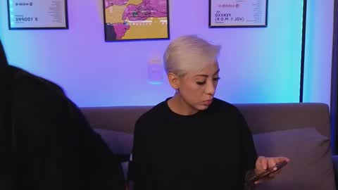 Violet online show from 6, 3, 2026