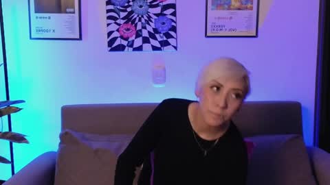 Violet online show from 3, 6, 2026