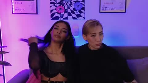 Snapshot of violettgrey_ chatting on 11, 7, 2026 Violet online show from 11, 7, 2026